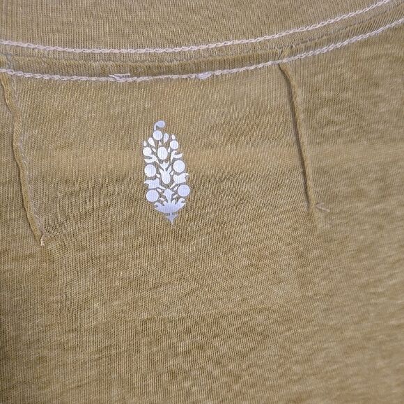 Green Fitted Crop Long Sleeve Tee - Picture 7 of 8